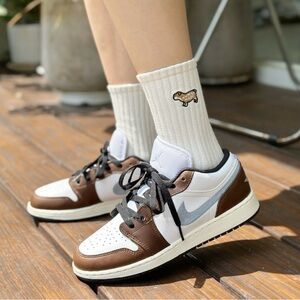 Nike Air Jordan 1 Retro Low SE Unisex Size 4.5Y - in great condition